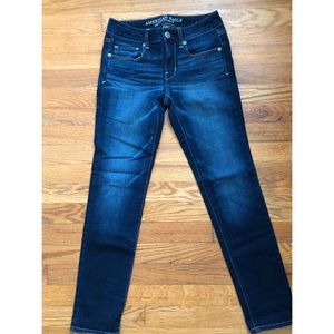 American Eagle Size 2 skinny jeans